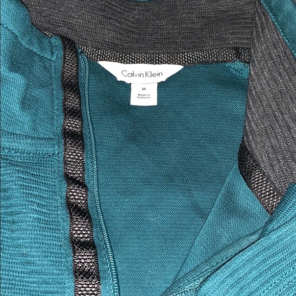 Calvin Klein long sleeve shirt - Picture 2 of 4